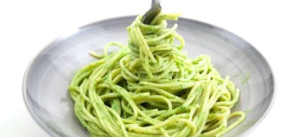 Спагетти с лимонным песто