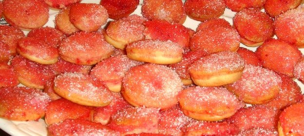 Сметанное печенье в клюквенной глазури