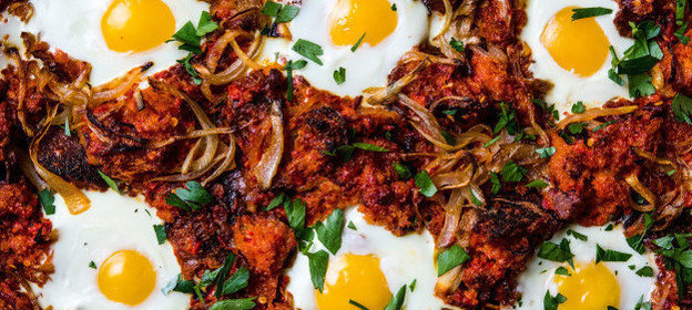 Запеканка с яйцами и беконом