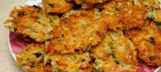 Картофельные оладьи с сыром и ветчиной