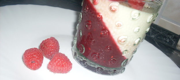 Панна котта с малиновым желле