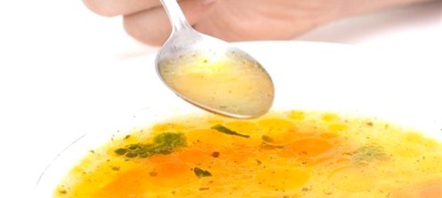 Прозрачный куриный бульон