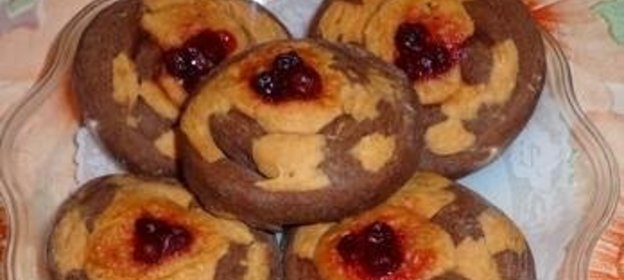 Печенье с клубничным вареньем