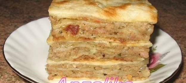 Слоеная мясная лепешка