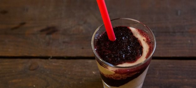 Бананово-черничный смузи