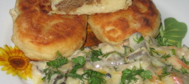 Картофельные зразы и грибы