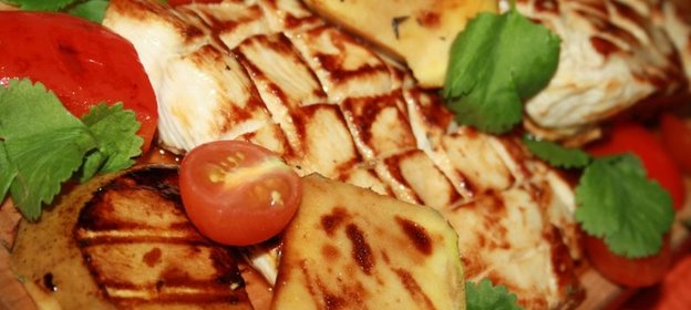 Стейки индейки с манго и сладким перцем