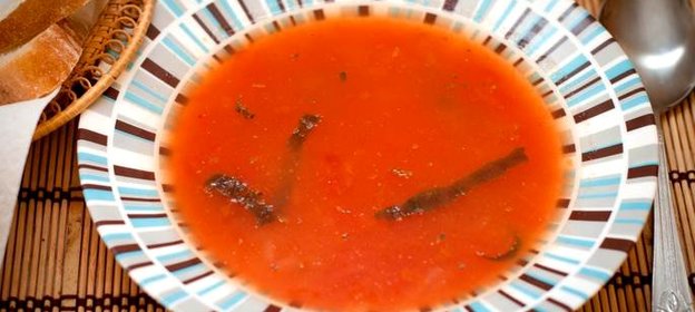 Томатный суп на курином бульоне