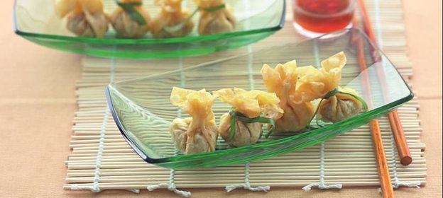 Жареные вонтоны с креветками и свининой