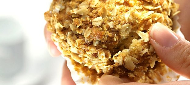 Маффины с яблоком, специями и овсянкой