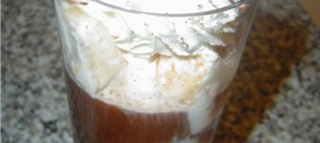 Кофе с мороженым-Eiskaffee