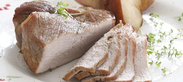 Праздничный окорок в яблочном маринаде