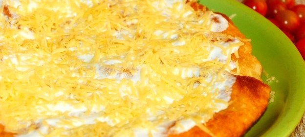 Лангош (Венгерская лепешка)