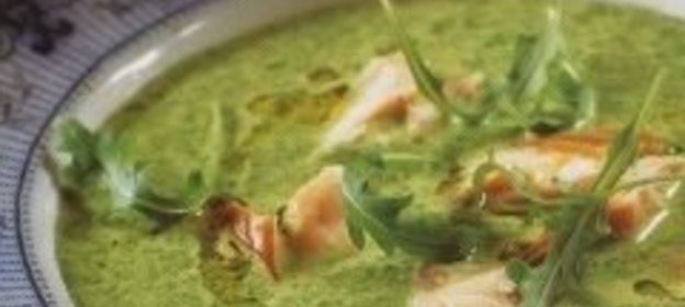 Щи со свежей капустой и фруктами