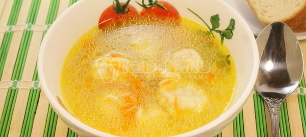 Суп с клецками на курином бульоне