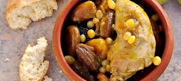 Куриные бедра с сухофруктами