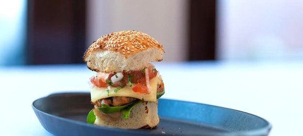 Бургер из норвежской семги