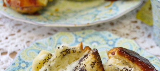 Булочки в карамельно-медовом соусе