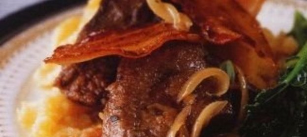 Щи из свежей капусты на курином бульоне