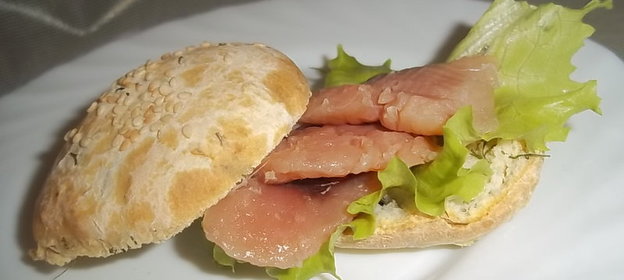 Укропные сконсы с соленой рыбкой