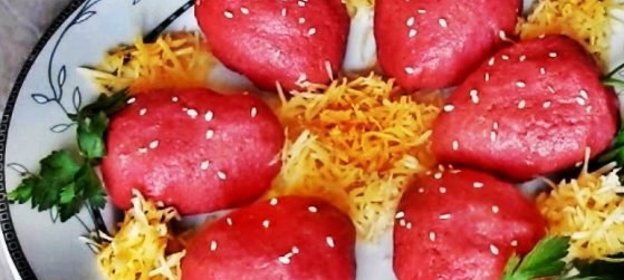 Закуска «Клубничка» (сельдь под шубой)