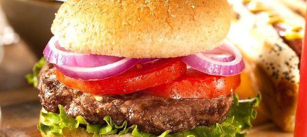 Гамбургеры на мангале