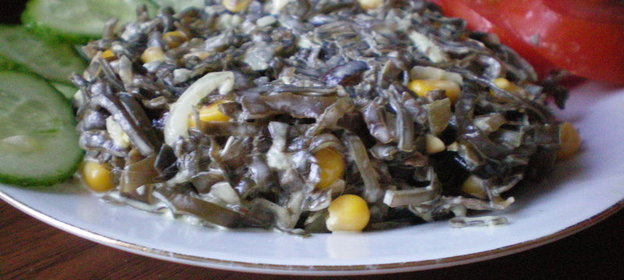 салат из морской капусты с овощами