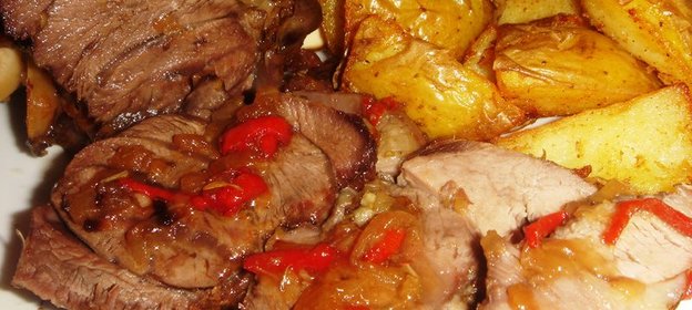 Маринад для баранины и свинины и конечно само мяско(баранья голяшка)