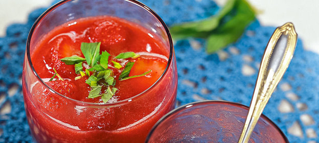 Малиновое желе с клубникой