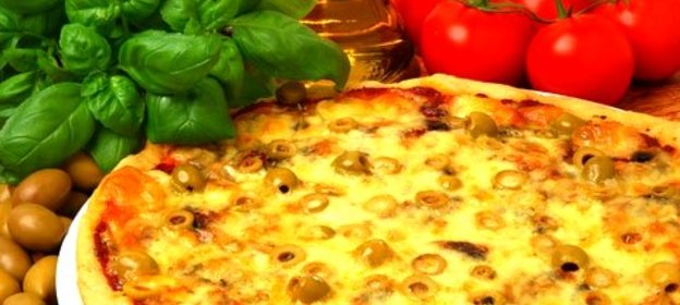 Пицца с морепродуктами в мультиварке