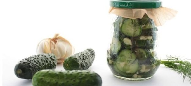 Остренький салат из огурцов за час