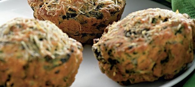 Шпинатные маффины с сыром и мускатом