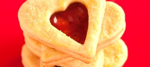 Песочное печенье с клубничным конфитюром