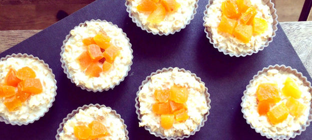 Овсяные маффины с курагой