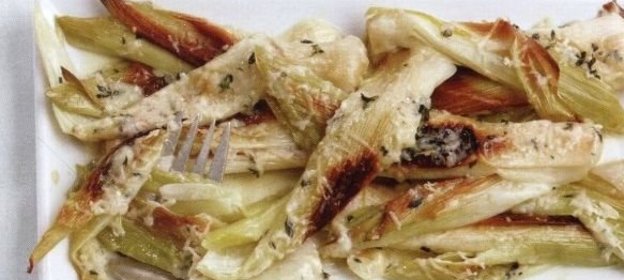 Уха с фрикадельками из икры.