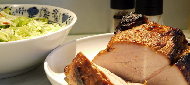 Запеченное мясо в медово-пивном маринаде