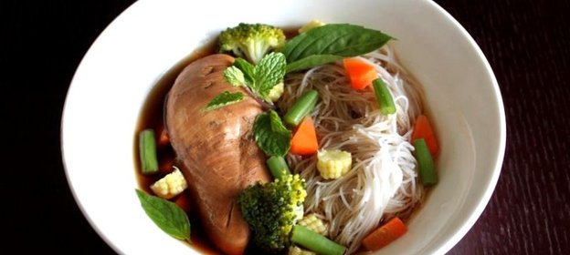 Курица в бульоне мастер сток