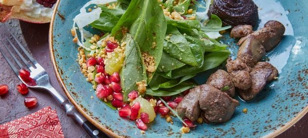 Салат с куриной печенью