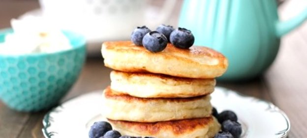 Оладьи на молоке и дрожжах пышные