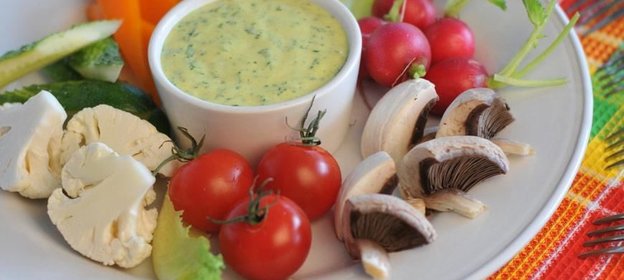 Янтарный джем из яблок с цукатами и корицей