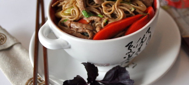 Якисоба - японская жареная гречневая лапша