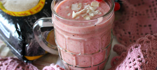 Смузи с клубникой и киви