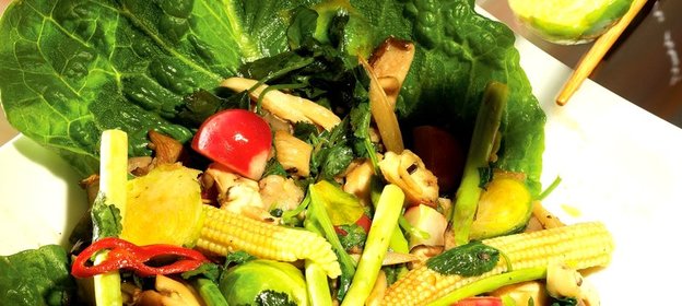 Овощи в рыбно-луковом соусе