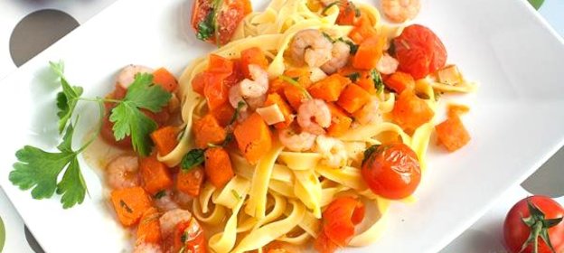 Паста с тыквой и креветками