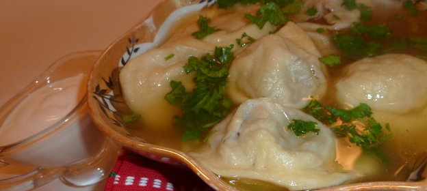 Чучвара шурпа или бульон с пельменями по-узбекски