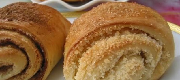 Булочки к чаю:кокосовые и с корицей