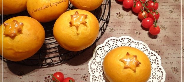 Томатный хлеб с брынзой и томатами черри