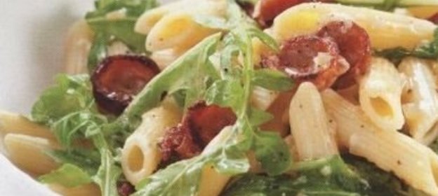 Соленые помидоры в кадке