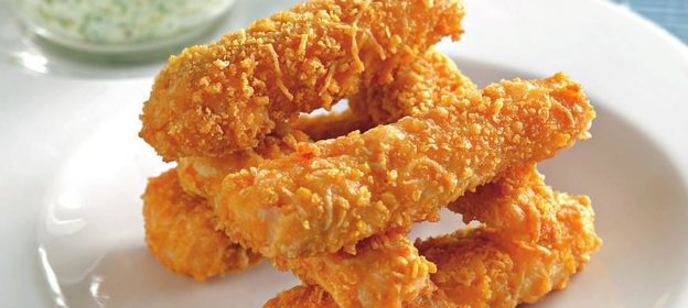 Лососевые палочки с йогуртовым соусом