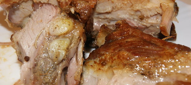 Мясо запечёное в винно-перечном маринаде и горчице-рецепт выходного дня